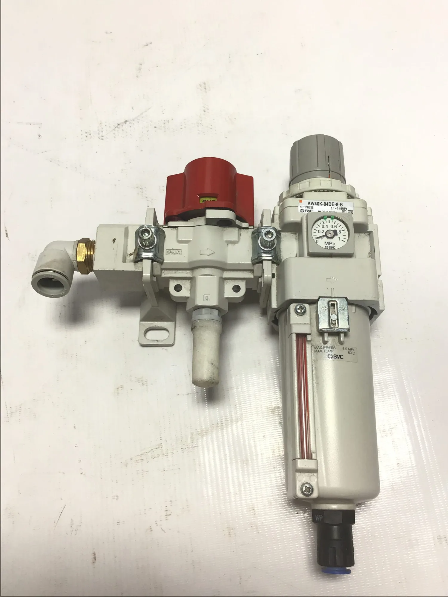 SMC AW40K-04DE-8-B Filter Regulator & Pressure Relief Air Valve Max Press 1.0MPa