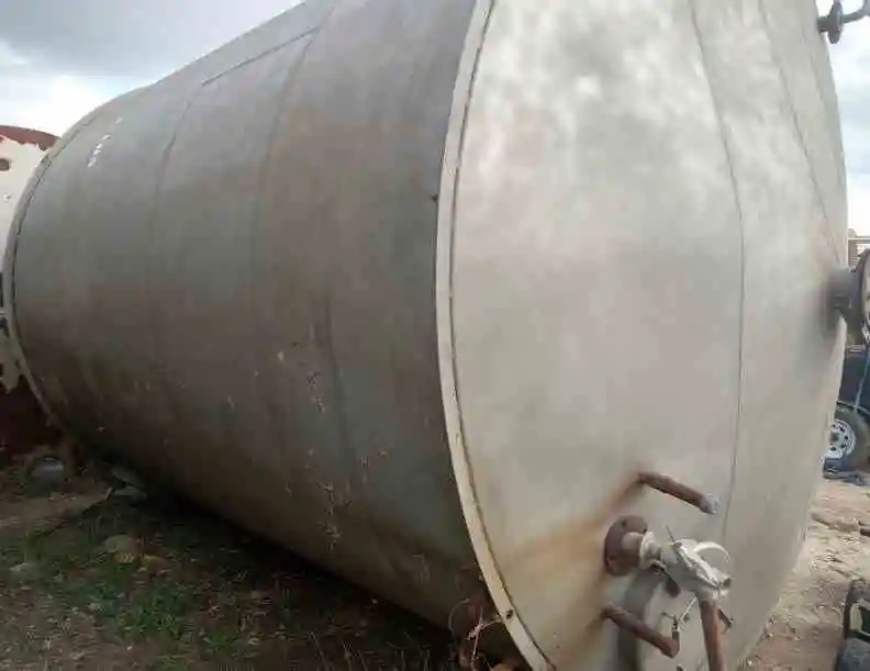 10000 gal vertical stainless steel tank