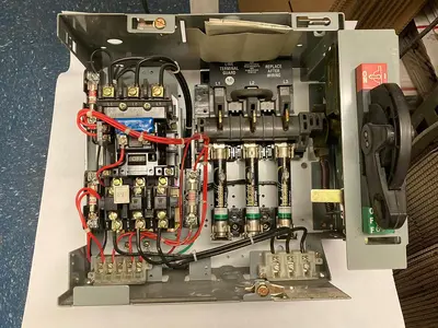 USED ALLEN-BRADLEY 2112B-BDB-6P-17-24R-41-111 Q