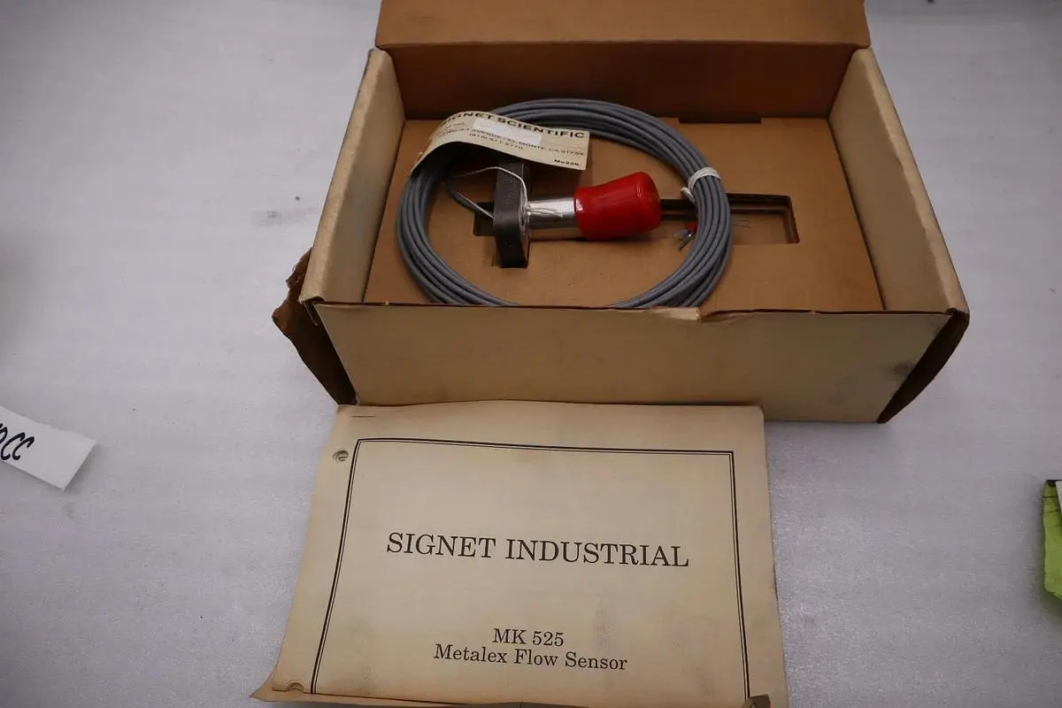 NEW GF SIGNET P5251/ P525-1 METALEX FLOW SENSOR - STOCK 3109CC