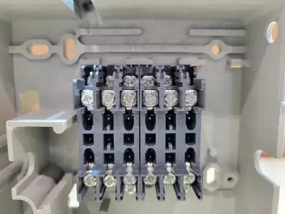 Used MERLIN GERIN 039-000028-0000 Switchgears British Columbia CA | Lenmark #1438353