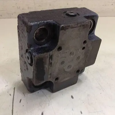 USED VICKERS CVCS25D1S210S19