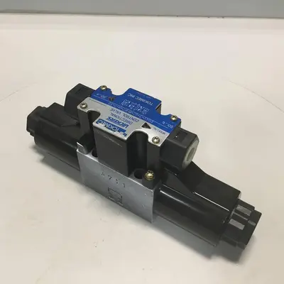 USED TOKIMEC DG4V-3-6C-M-P7-H-7-52