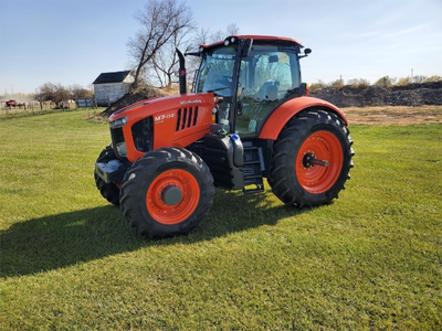 USED 2022 Kubota M7-172