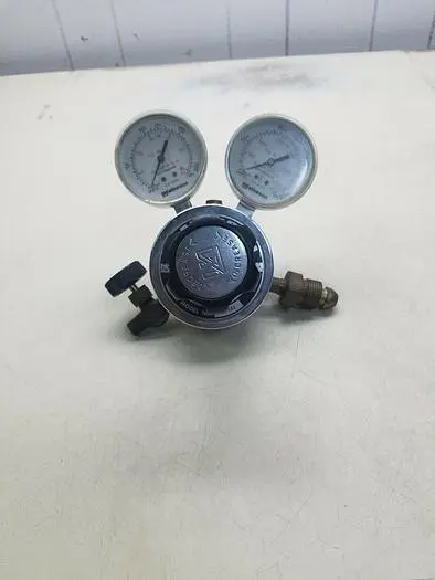 Used MATHESON _UNKNOWN_ Air Pressure Regulators | ND Industrial Surplus #1226738