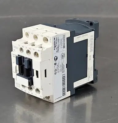 Schneider CAD32BL Contactor. Loc4B-26