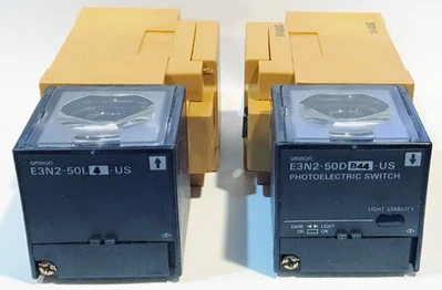 Omron E3N2-50B44-US Photoelectric Sensor Switch, 10 to 30 VDC [New]