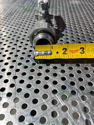 USED SVF CF8M 1000 WOG BALL VALVE W/ 1/2" HOSE FITTING
