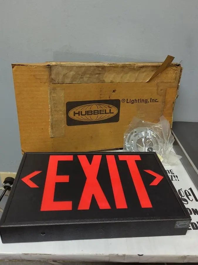New | in-Stock HUBBELL LEDS1ACRBB Lighting Ohio US | Surplus Asset Holdings #1242732