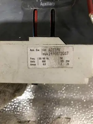 Eaton Westinghouse HMCP015E0C 15 AMP Circuit Breaker molded case