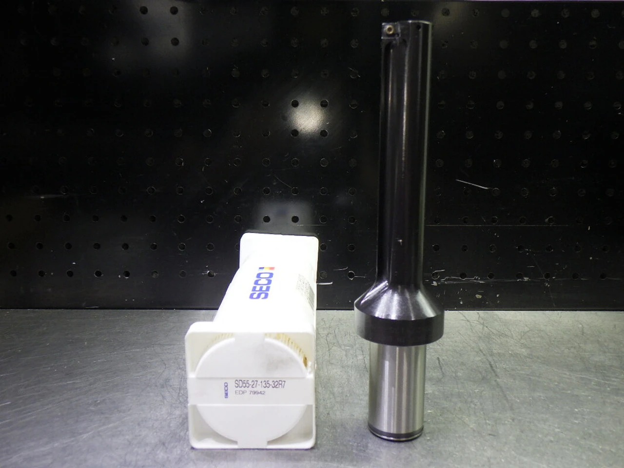 SECO 27mm Coolant Thru Indexable Drill 32mm Shank SD55-27-135-32R7 (LOC1767)