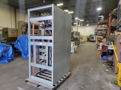 USED SQUARE D NW32H1