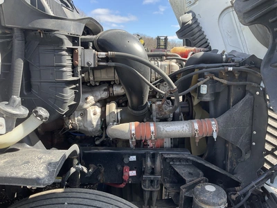 USED 2016 FREIGHTLINER CASDCADIA