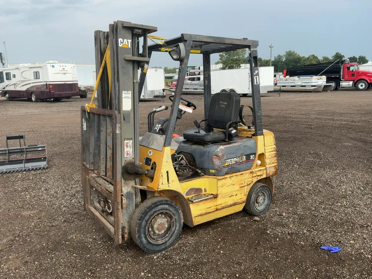 Used CATERPILLAR GP15 Internal Combustion Forklifts: Pneumatic Tire Michigan US | Miedema Asset Management Group #1415032
