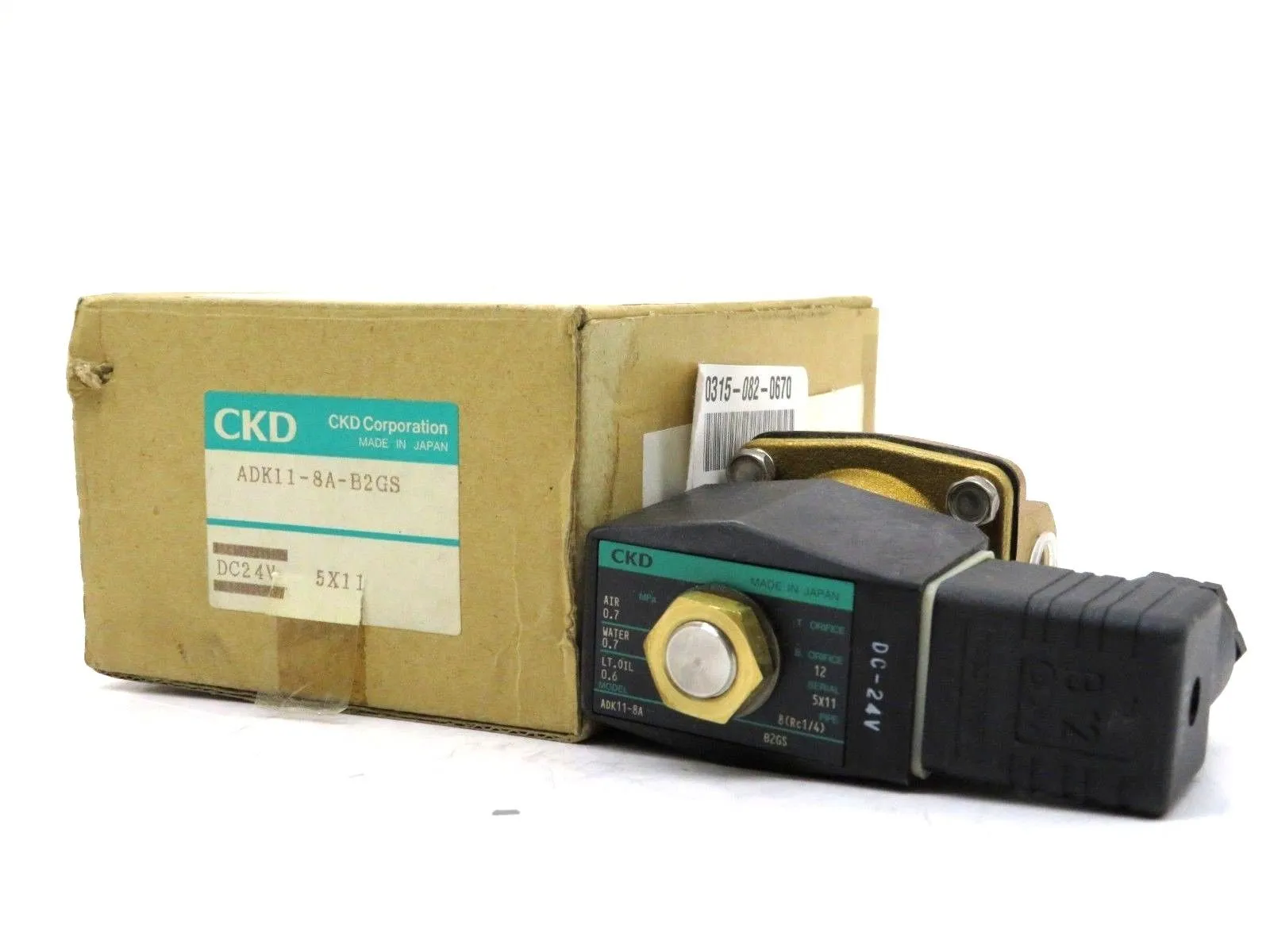 NEW CKD CORPORATION ADK11-8A-B2GS PNEUMATIC VALVE ADK118AB2GS
