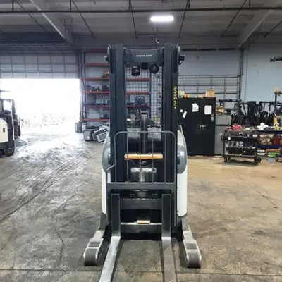 USED 2018 CROWN RR5725-45