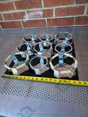 USED NEW BRUNSWICK INNOVA 42 SHAKER  PLATFORM 18" X 18" W/  FLASK HOLDERS