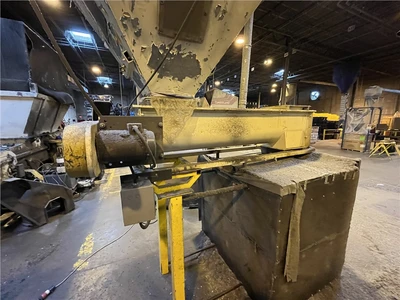 Auger Dust Collector with Hopper
