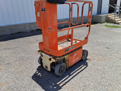 USED 2015 JLG 1230ES