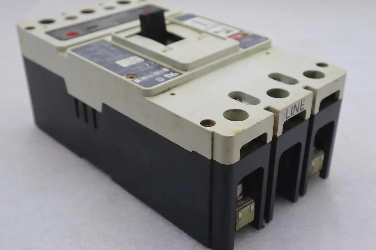 CUTLER-HAMMER HM2P400X5WS10 MOTOR CIRCUIT PROTECTOR SERIES C STOCK #3214