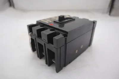 CUTLER HAMMER FC3040 FC 3P 600V 40 AMP CIRCUIT BREAKER STOCK #K-3723
