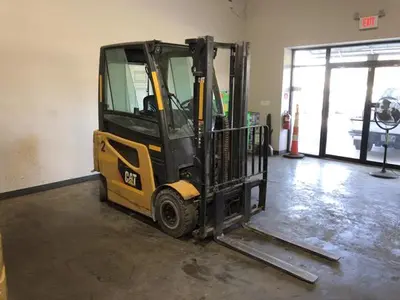 USED 2016 CAT 2EPC5000
