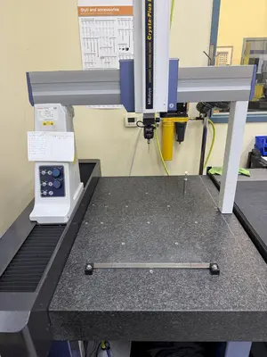 USED 2017 MITUTOYO CRYSTA-PLUS M574