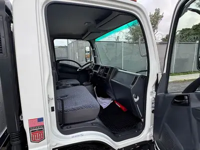 Used 2023 ISUZU NPR HD Box trucks Florida US | Truck and Van Outlet #1509234