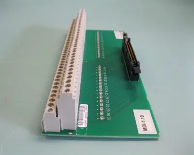 USED Allen-Bradley 1492-IFM40D24A-2