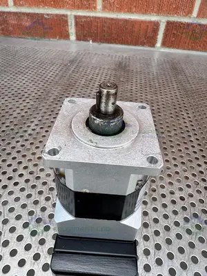 USED MOOG SM23165DT-DE INTEGRATED SERVO SMART MOTOR W/ MOOG GH23SP100 GEAR BOX 100:1