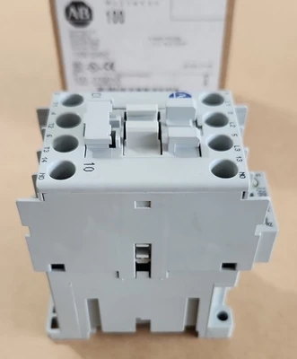 NEW Allen-Bradley 100-C09D10