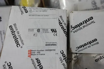 4 PALLETS OF ASSORTED ELECTRICAL PLUGS, FITTINGS, CONNECTORS, AND TERMINAL BLOCKS