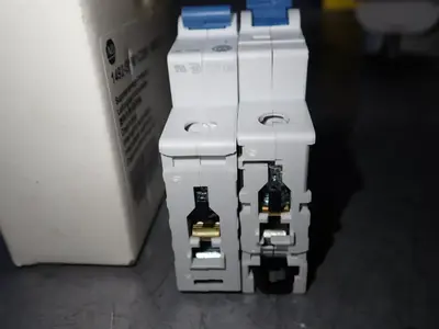 USED ALLEN BRADLEY 1492SPM1C200