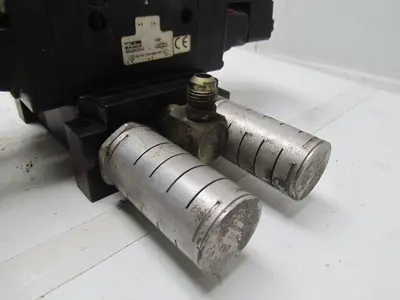 Parker B562ACD53C 3 B5 Series Pneumatic Valves on base w/ FB7 Silencers