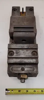 MACHINIST VISE, 4 INCH, 13 INCH LONG, 5-3/8 INCH HEIGHT
