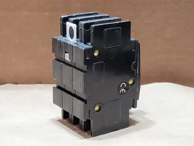 USED SQUARE D QOU330
