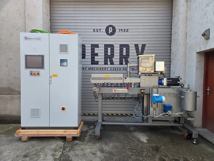 Used BAKER PERKINS MP24PH Food Extruders CZ | Perry Equipment #1307420