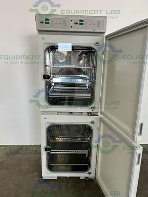 USED NUAIRE NU-8700 AUTOFLOW IR WATER-JACKETED CO2 DUAL STACKED INCUBATOR