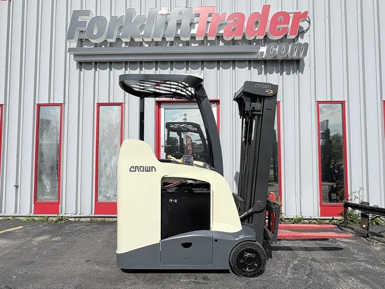 Used 2007 CROWN RC5545-40TT190 Misc Forklifts Wisconsin US | Forklifttrader.com #1285463