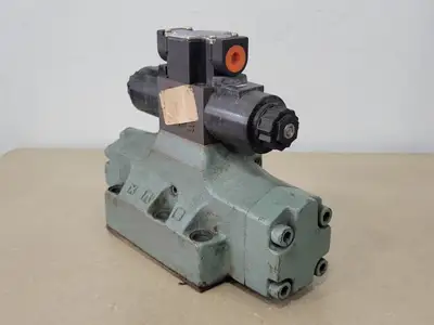 USED YUKEN DSHG-06-3C2-D12-5390