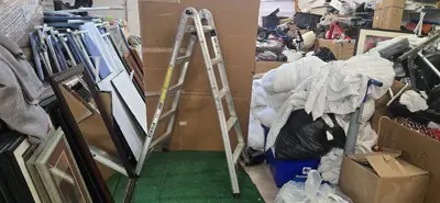 Tricam 2 in 1 folding ladder (USED)