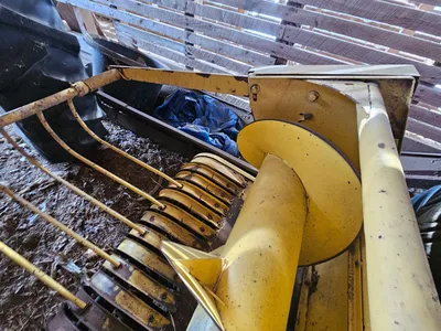 NEW HOLLAND FP230 chopper | Iron Listing (36)