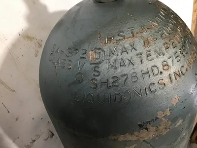 Liquidonics hydraulic accumulator 2000 Psi
