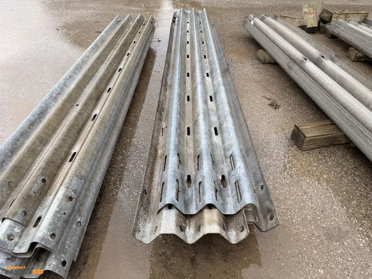 Used 13’6” GUARDRAIL - 10 PIECES. SELLER WILL LOAD. MUNICIPALITY OWNED. _UNKNOWN_ Guard Rails Michigan US | Miedema Asset Management Group #1410852