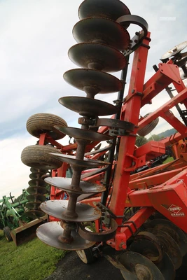 Used KUHN KRAUSE 8200-25W Tandem Discs Pennsylvania US | Zimmerman Farm Service #1409920