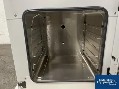 NEW BINDER Binder Vacuum Oven, Model VDL115