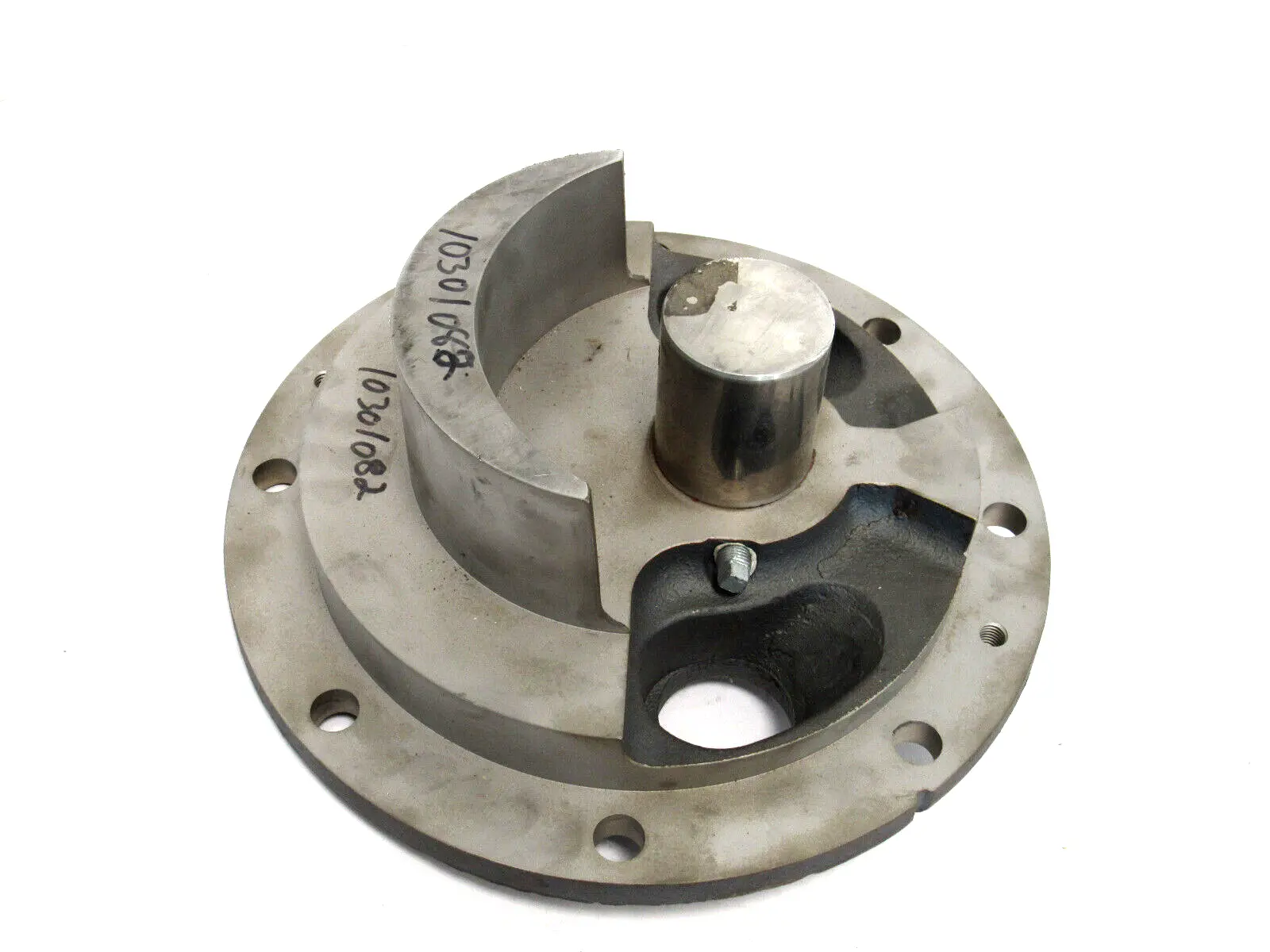 USED 39-002-630 PUMP HEAD & POIN BACK PLATE 39002630 391-002-630