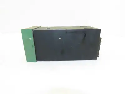 Honeywell DC3001-0-000-2-00-0111 Digital Temperature Controller 120VAC
