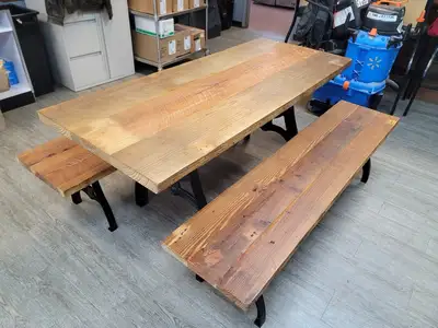 Used FalconRestaurantSupply Used Beautiful Reclaimed Wood Table with 2 Benches - Pine Restaurant Equipment (Miscellaneous) Illinois US | Falcon Restaurant Supply #1376824
