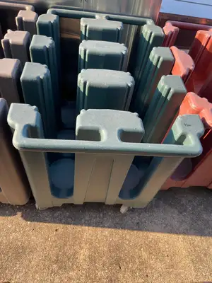 Used Cambro Used Cambro DC575 - Polyethylene 312/5.75" Dish Cart - SS142 Restaurant Equipment (Miscellaneous) Illinois US | Falcon Restaurant Supply #1376010